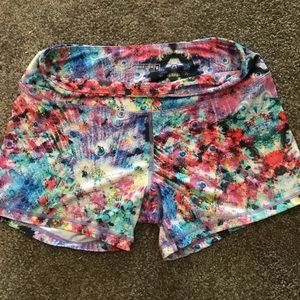 Born Primitive 3.5” short